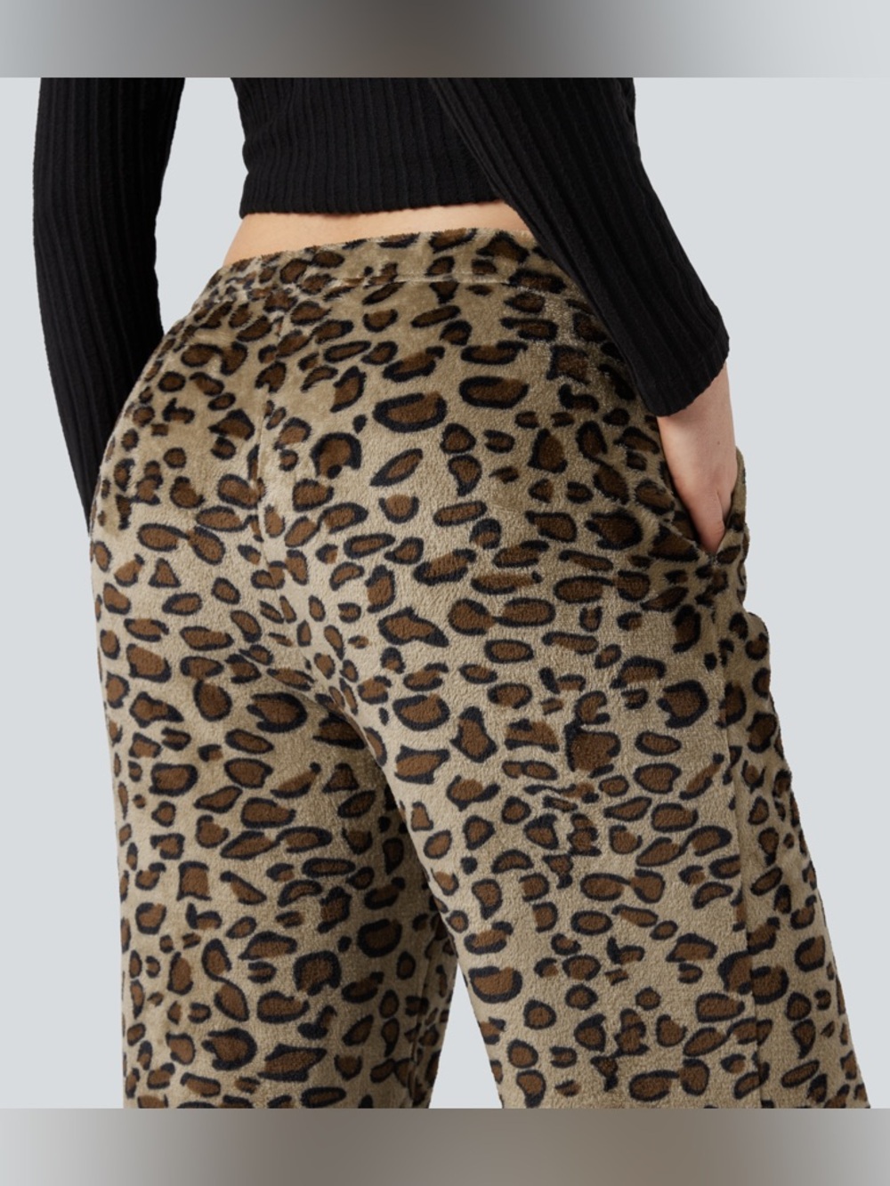 HALARA Mid Rise Leopard Print Fleece Baggy Pants Drawstring Pockets Medium NWT - Picture 4 of 5